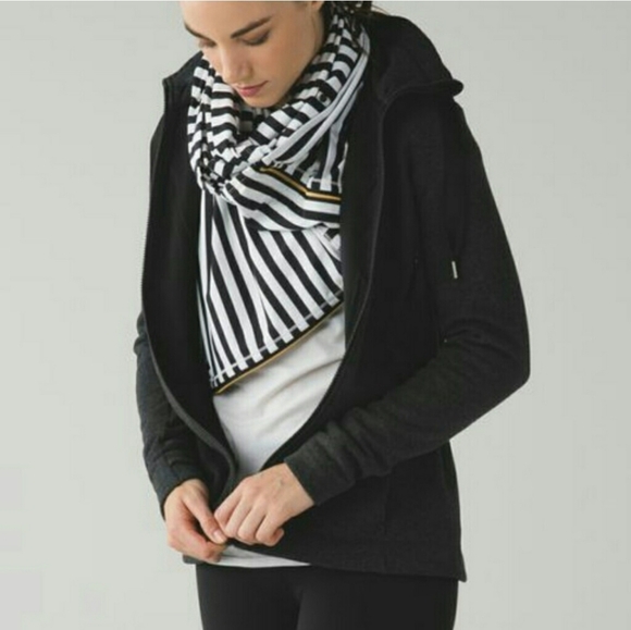 lululemon athletica Accessories - Rare Lululemon Vinyasa Scarf Apex Stripe Black- New